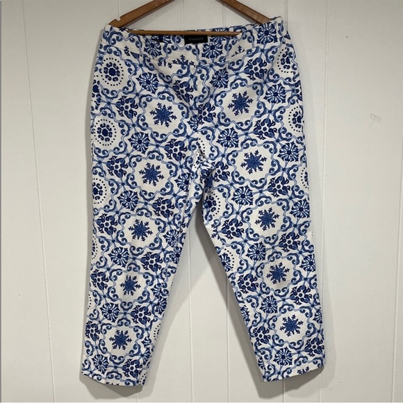 Talbots Blue White Porcelain Tile Print Cropped Ankle Pants Stretch Slim Fit - Picture 2 of 12